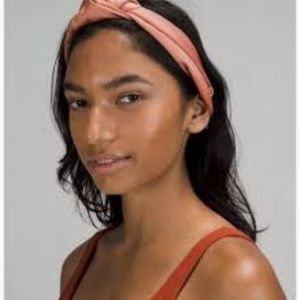 New NWT Lululemon Knot Stopping Satin Headband Pink Savanah